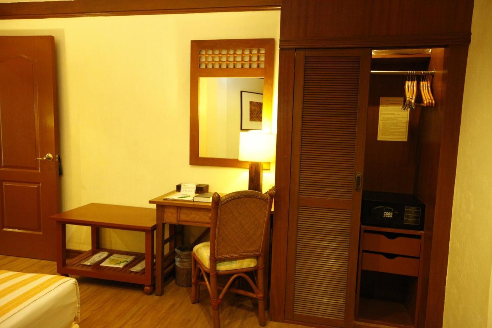 Boracay Tropics Resort Hotel Manoc-Manoc Extérieur photo